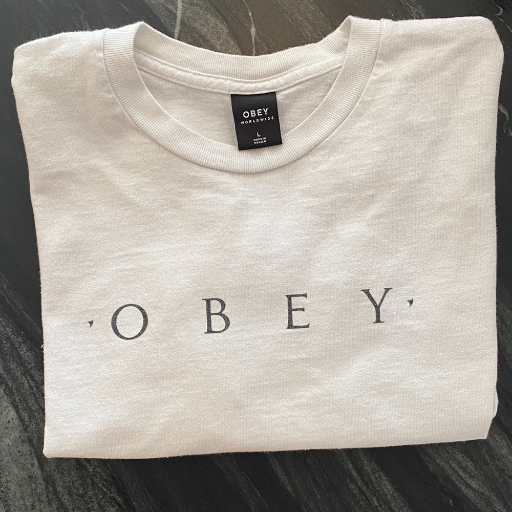 T-shirt OBEY 💕